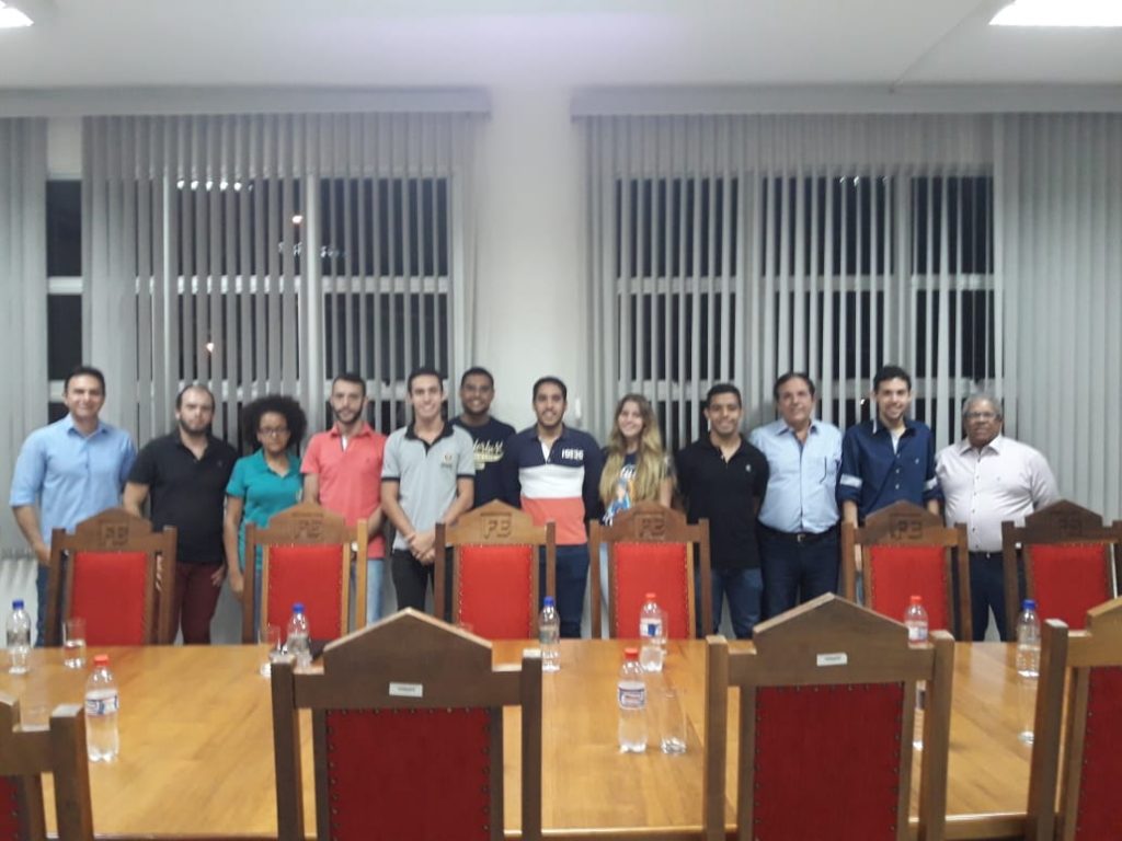 FFCL homenageia sócio fundador da AEAAI
