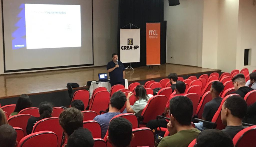 AEAAI realiza palestra na FFCL